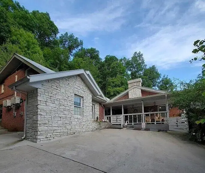 604 U.s. 421, McKee, KY 40447 - #1