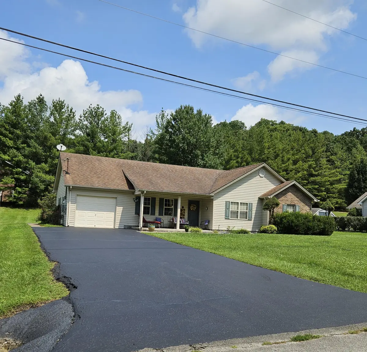 305 Segal Wesley Avenue, Liberty, KY 42539 - #1
