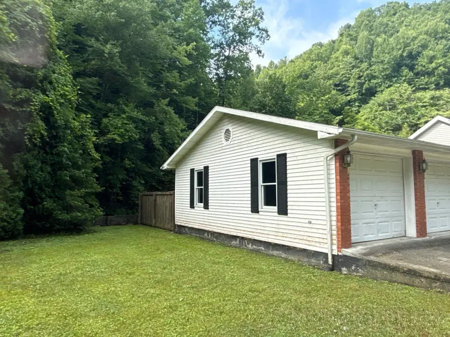 2101 Town Hill Road, Jackson, KY 41339 - #3