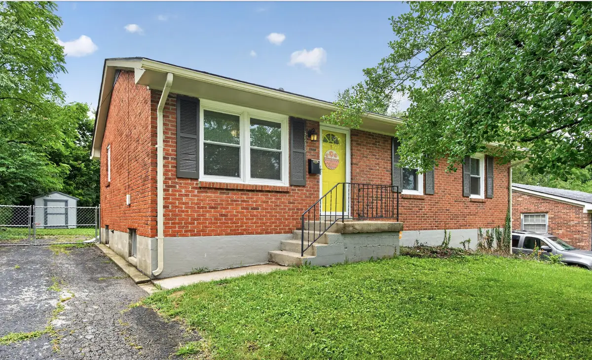 3533 King Arthur Drive, Lexington, KY 40517 - #1