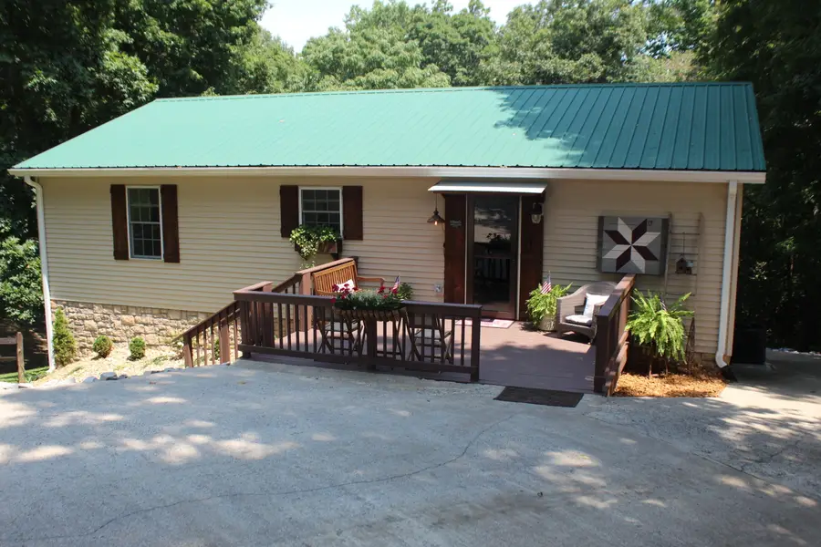 798 Wheaton Way, Eddyville, KY 42038 - #2