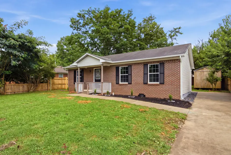 204 Green Street, Nicholasville, KY 40356 - #3