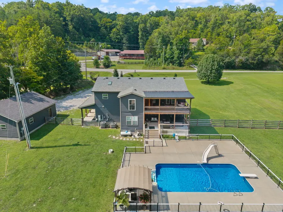 6098 N Wilderness Road, Mount Vernon, KY 40456 - #3