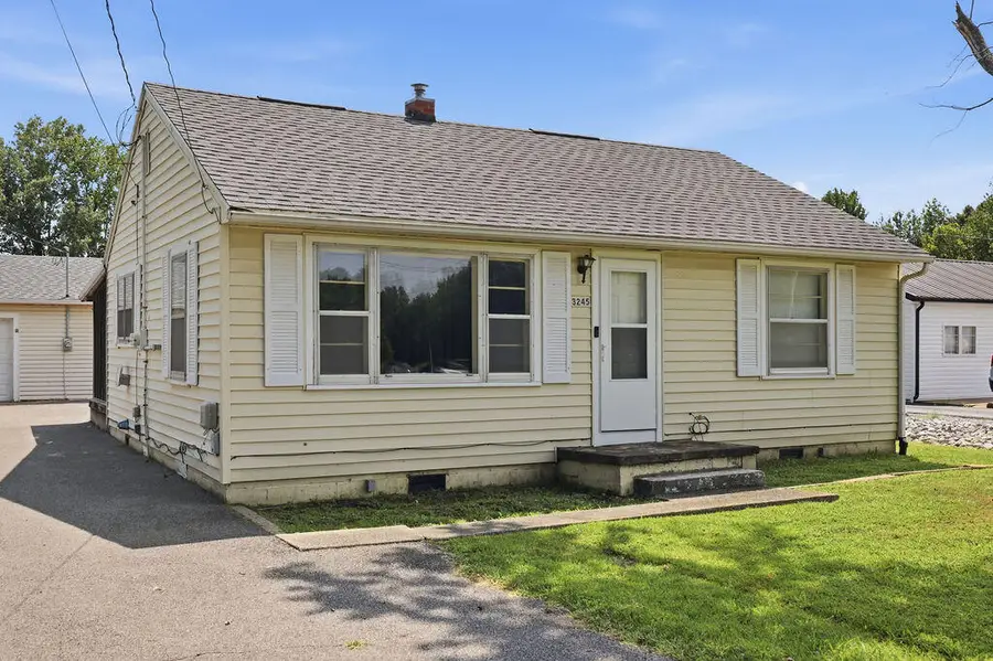 3245 Estes Lane, Paducah, KY 42003 - #3