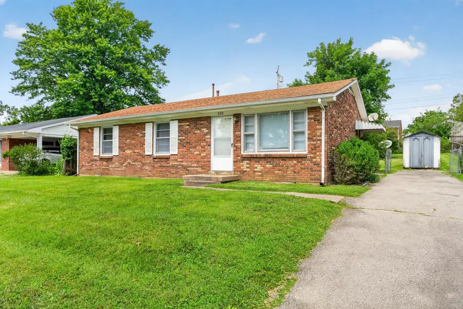 808 Nancy Street, Versailles, KY 40383 - #2