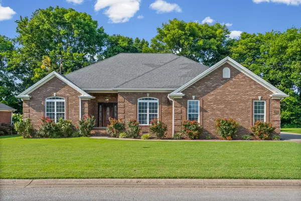 3662 Steeplechase Lane, Hopkinsville, KY 42240