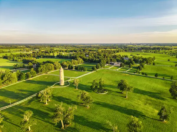 2469 Iron Works Pike, Lexington, KY 40511
