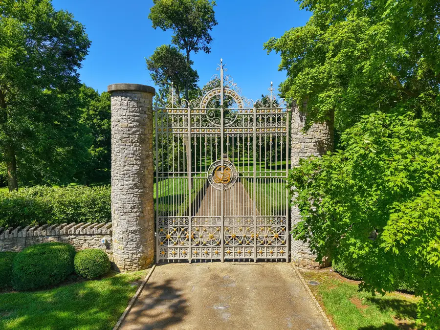 2469 Iron Works Pike, Lexington, KY 40511 - #3