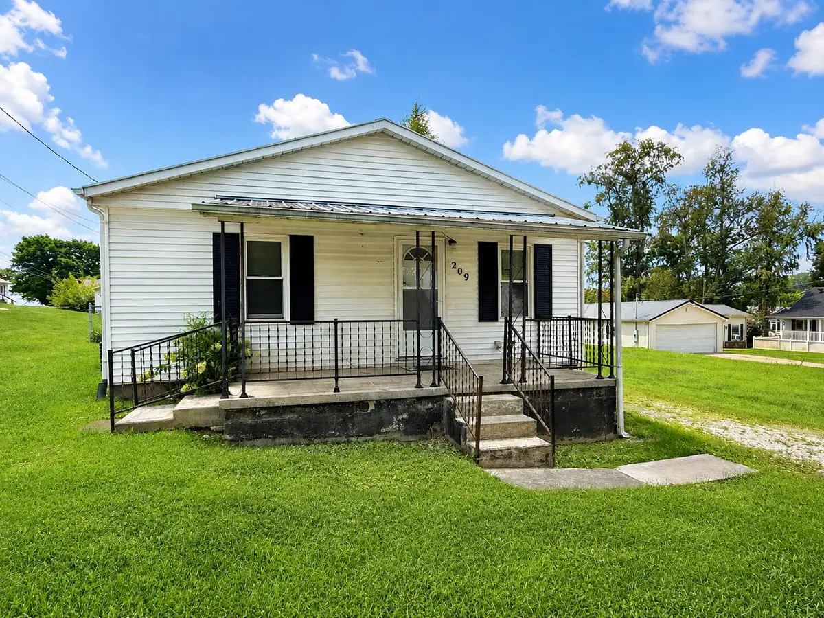 209 Randolph Street, Somerset, KY 42501 - #1