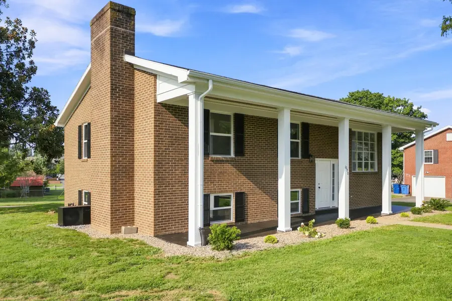 1000 Regency Road, Danville, KY 40422 - #3