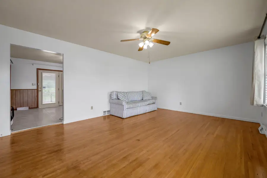 587 Cricklewood Drive, Lexington, KY 40505 - #3