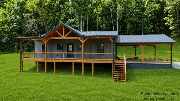 7070 Red Lick Road, Irvine, KY 40336