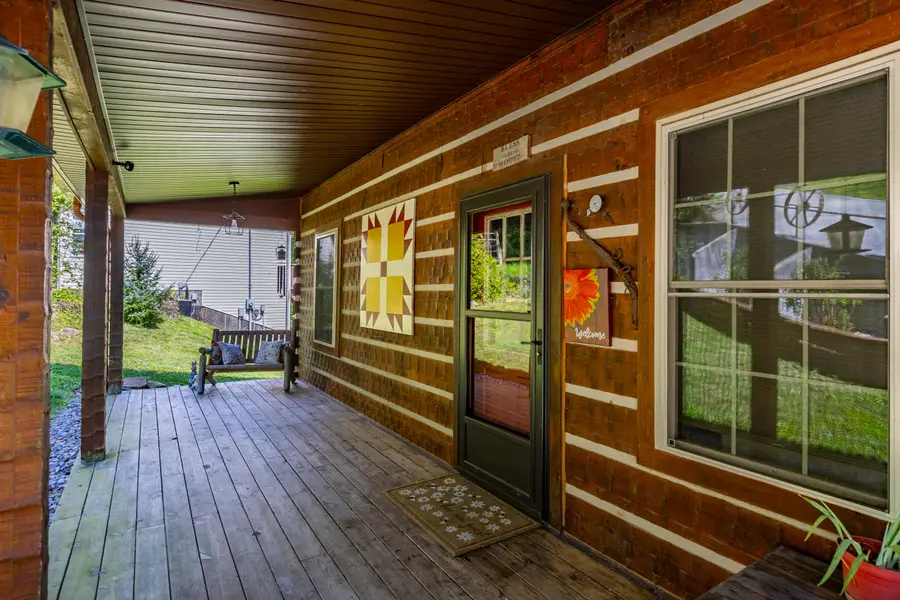 737 Cliffs Edge Road, East Bernstadt, KY 40729 - #2