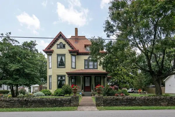 206 College Road, N Middletown, KY 40357