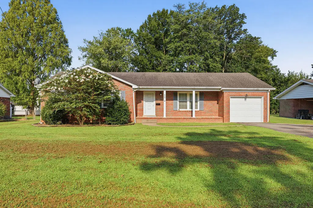 808 Broad Street, Murray, KY 42071 - #1