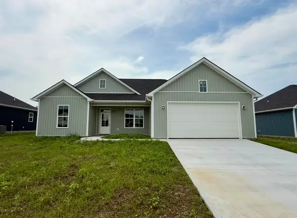 472 Pinehurst Way, Harrodsburg, KY 40330