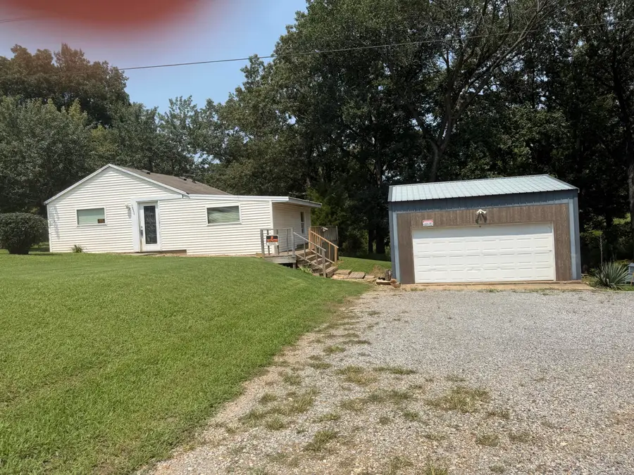 5886 U.s. 62, Calvert City, KY 42029 - #3