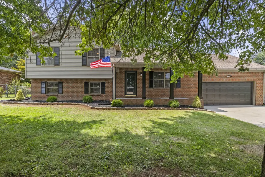 165 Paddock Drive, Versailles, KY 40383 - #2