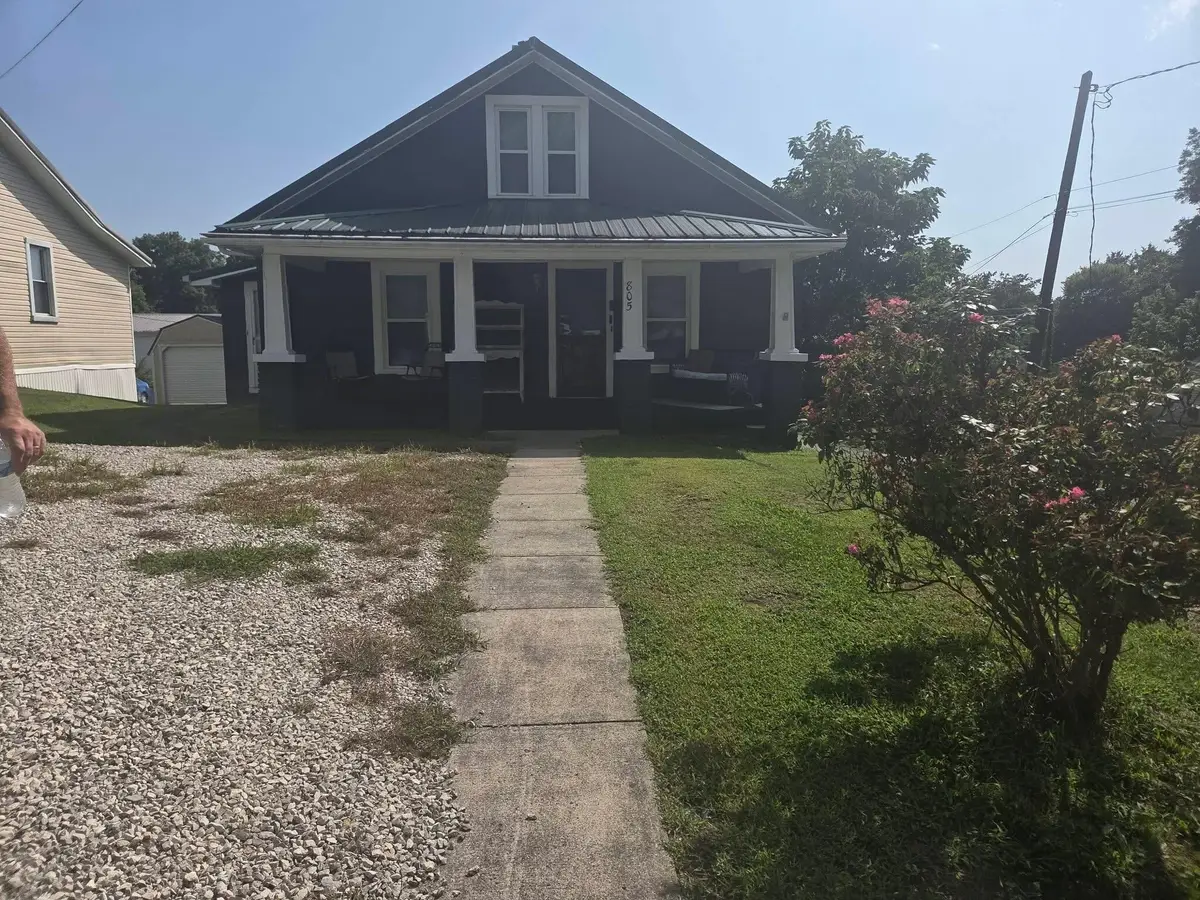 805 Poplar Street, Ravenna, KY 40472 - #1