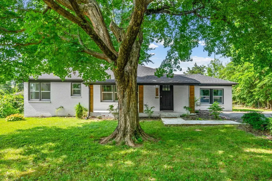 303 Jessie Avenue, Hopkinsville, KY 42240 - #2