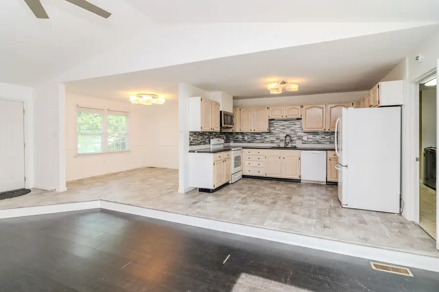 384 Stone Creek Drive, Lexington, KY 40503 - #3