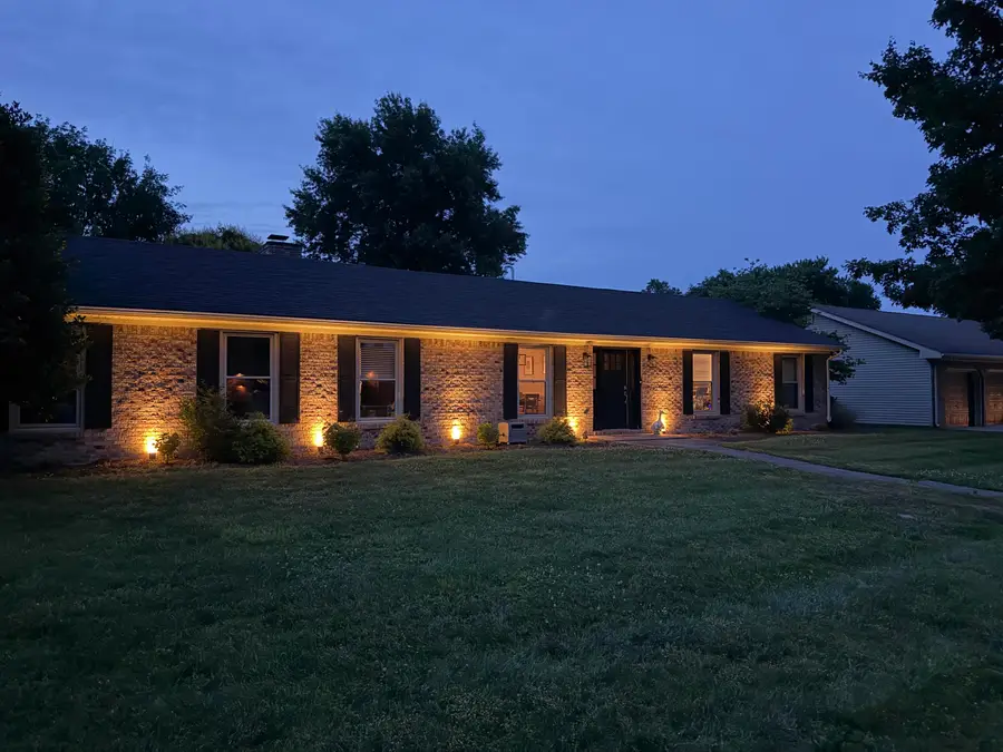 201 Dove Park, Versailles, KY 40383 - #2