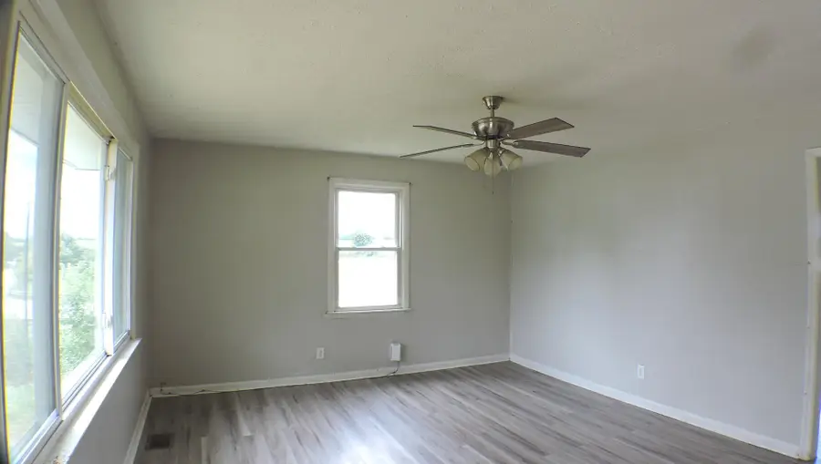 825 Main Street, Sharpsburg, KY 40374 - #3