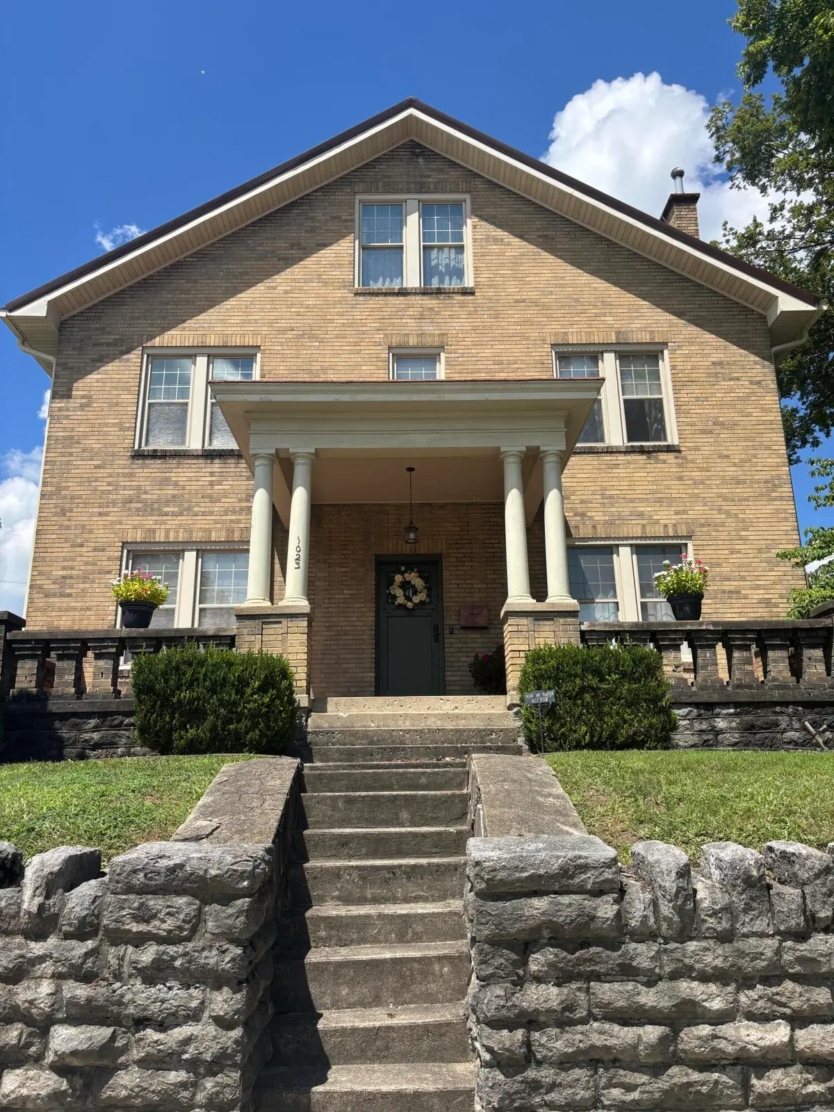 1023 High Street, Paris, KY 40361 - #1