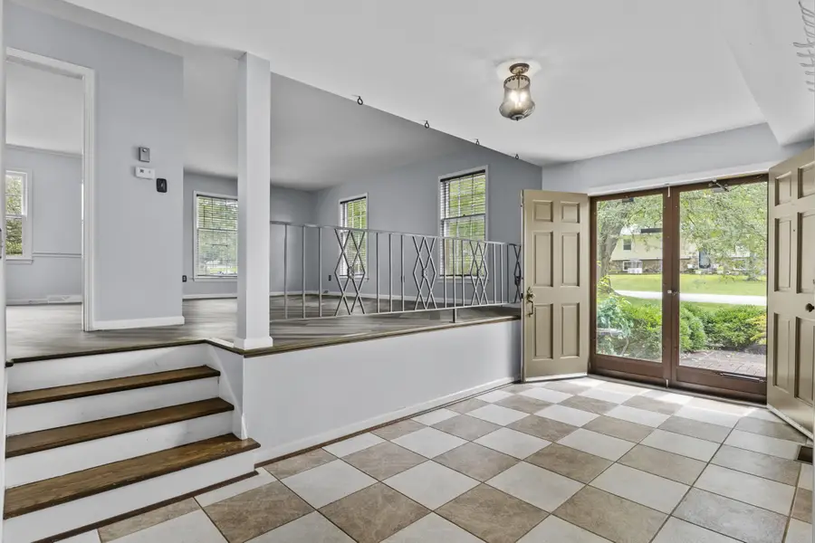 105 Briarwood Road, Versailles, KY 40383 - #3