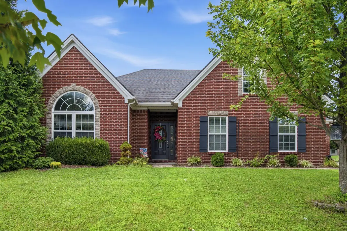 325 Gleneagles Way, Versailles, KY 40383 - #1