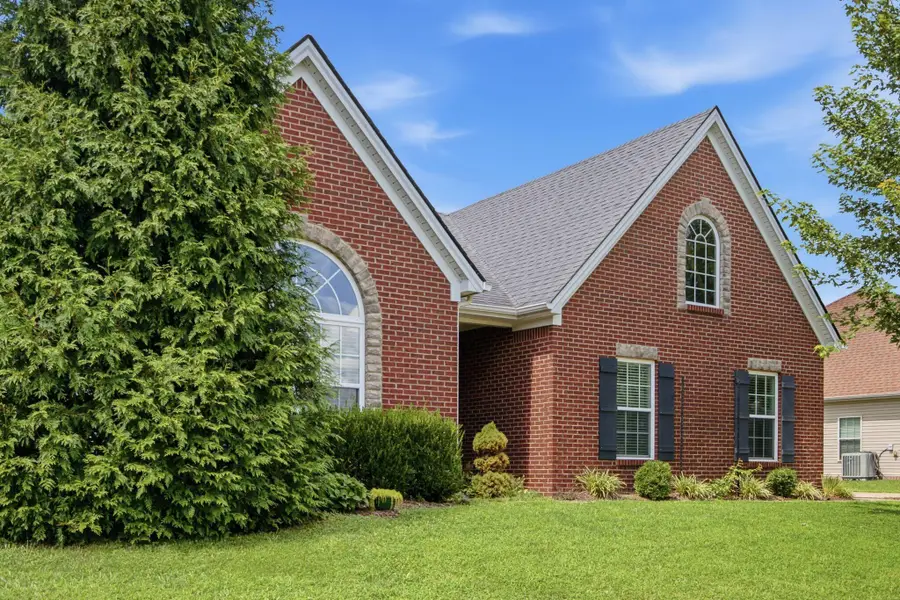 325 Gleneagles Way, Versailles, KY 40383 - #3