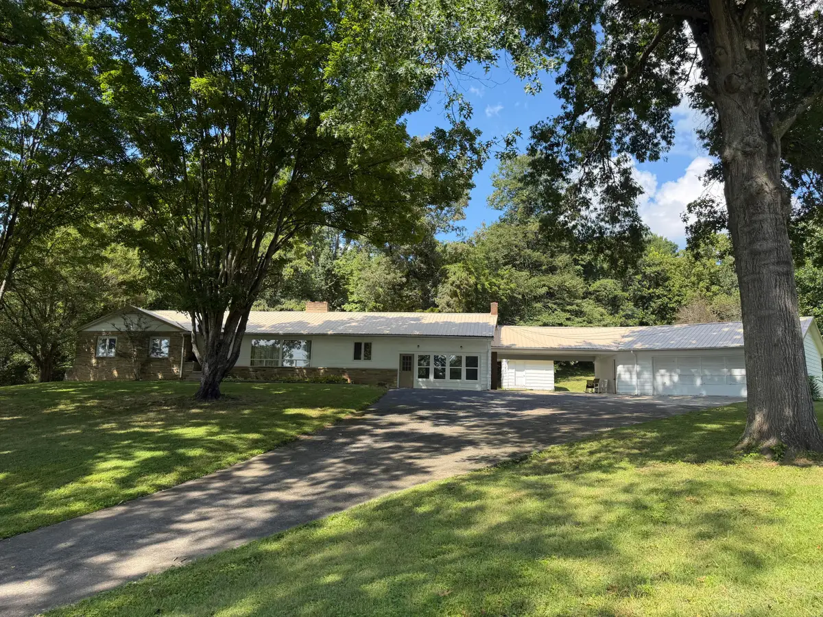 999 Mcdonald Lane, Heidrick, KY 40949 - #1