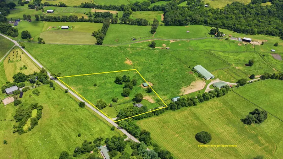 2305 Oregon Road, Versailles, KY 40383 - #2