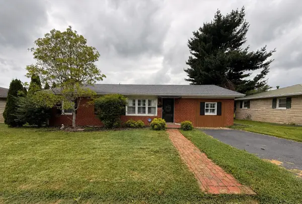 597 Meadowbrook Lane, Harrodsburg, KY 40330