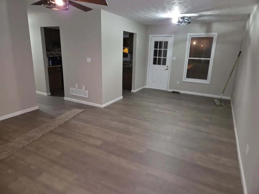 708 Broadway Street, Irvine, KY 40336 - #3
