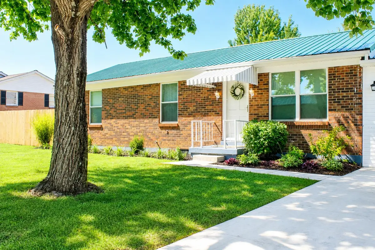 1901 Lovers Lane, Paris, KY 40361 - #1