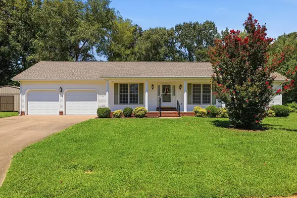 52 Cambridge Drive, Murray, KY 42071