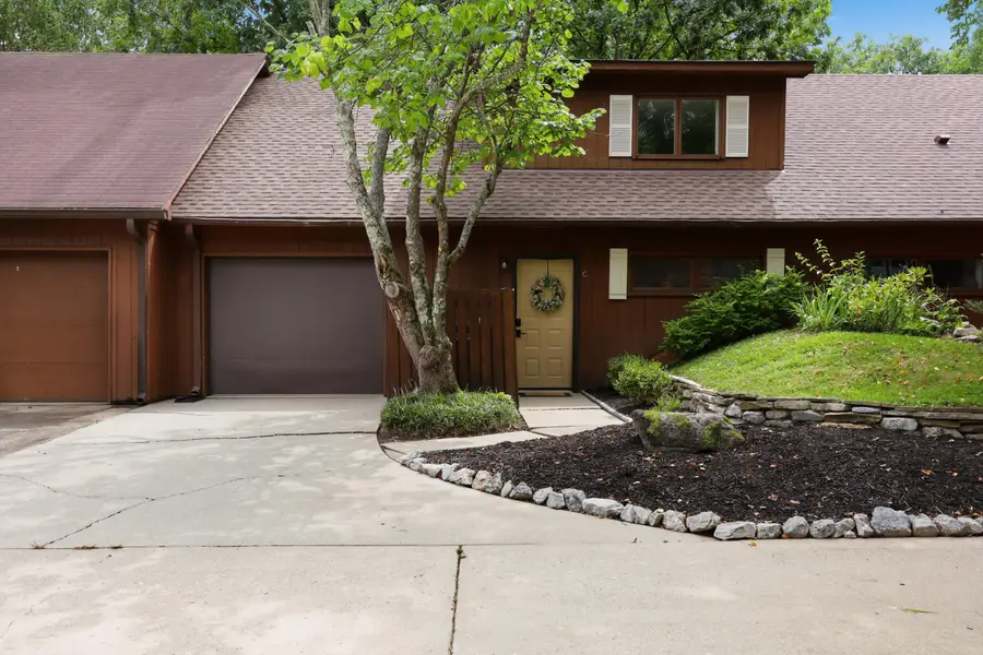 516 Grove Ln Lane #C, Lexington, KY 40517 - #2