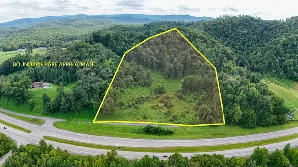 999 Turkey Creek Road, Flat Lick, KY 40935