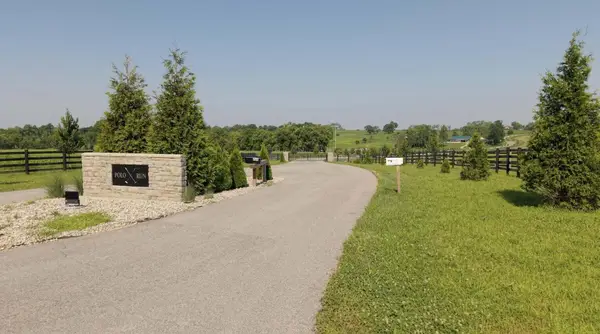 522 Polo Run Lane, Versailles, KY 40383