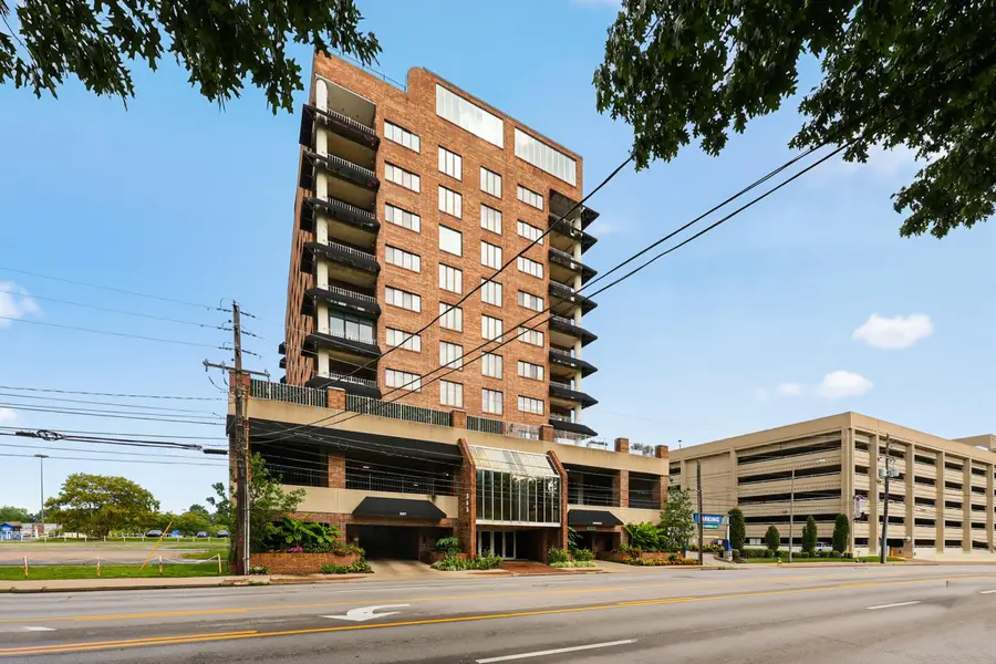 355 S Broadway #303, Lexington, KY 40508 - #2
