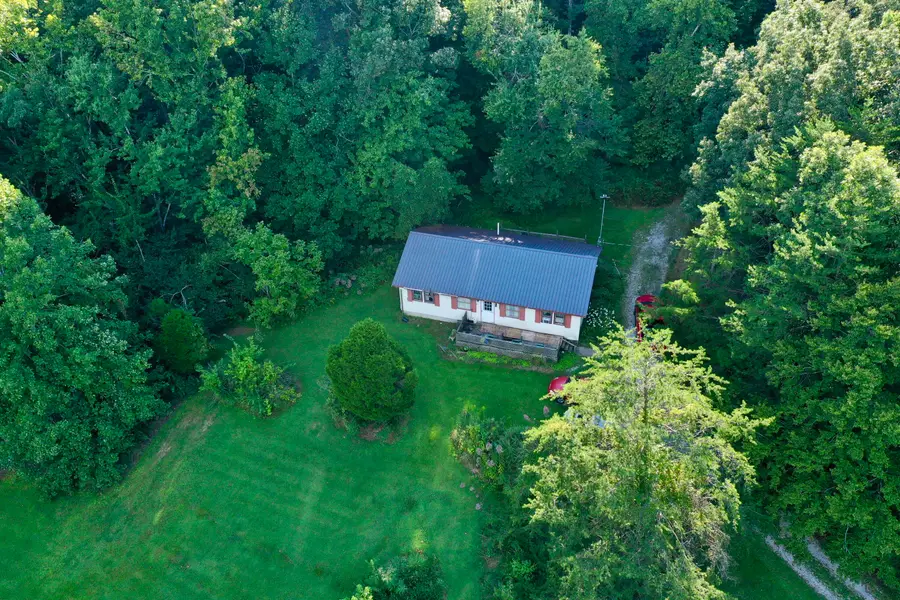 335 Smallwood Road, Stanton, KY 40380 - #2