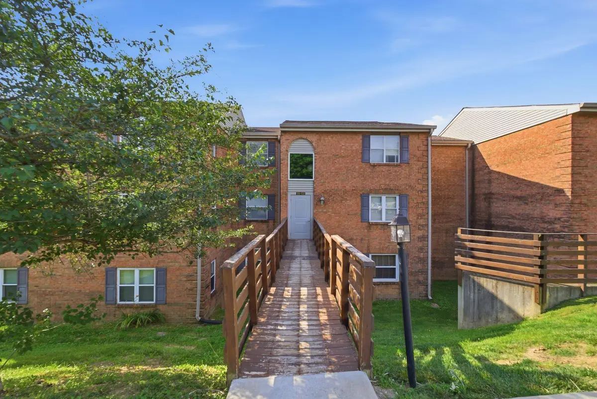 421 Redding Road #118, Lexington, KY 40517 - #1