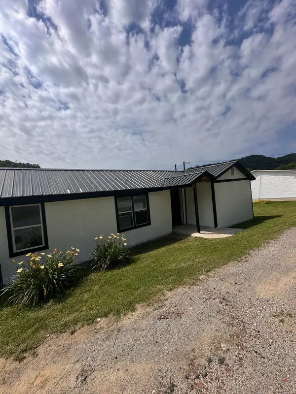 1123 Old 114, Prestonsburg, KY 41653