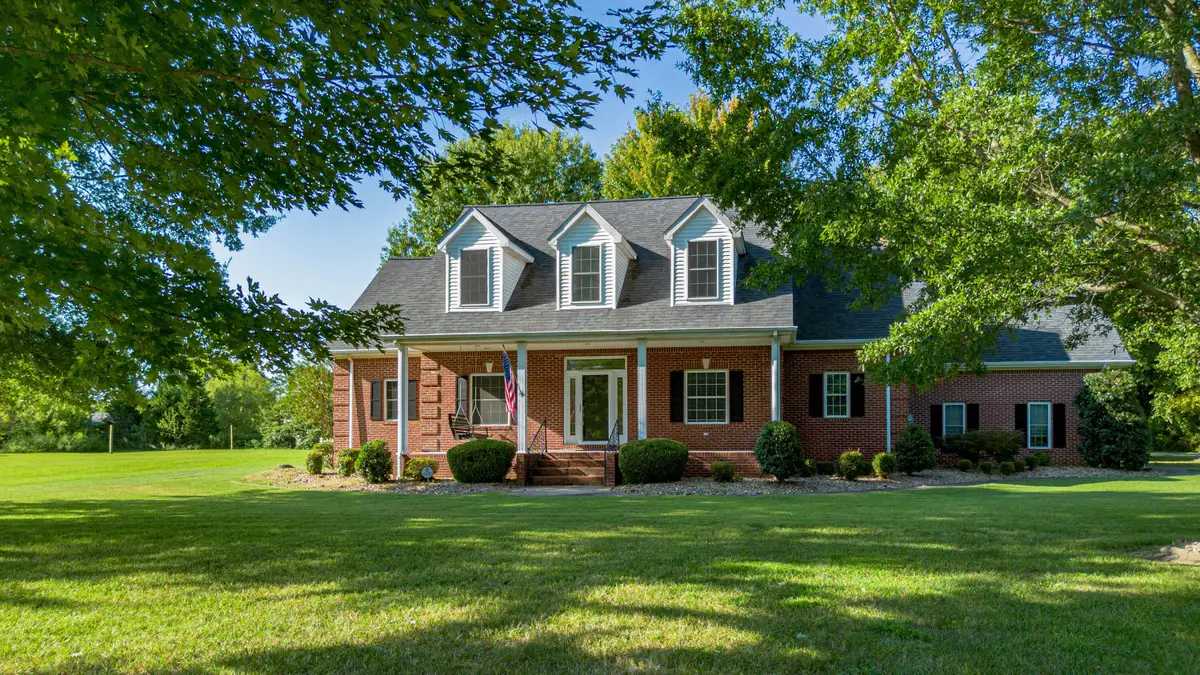 100 Fair Chase Drive, Paducah, KY 42001 - #1