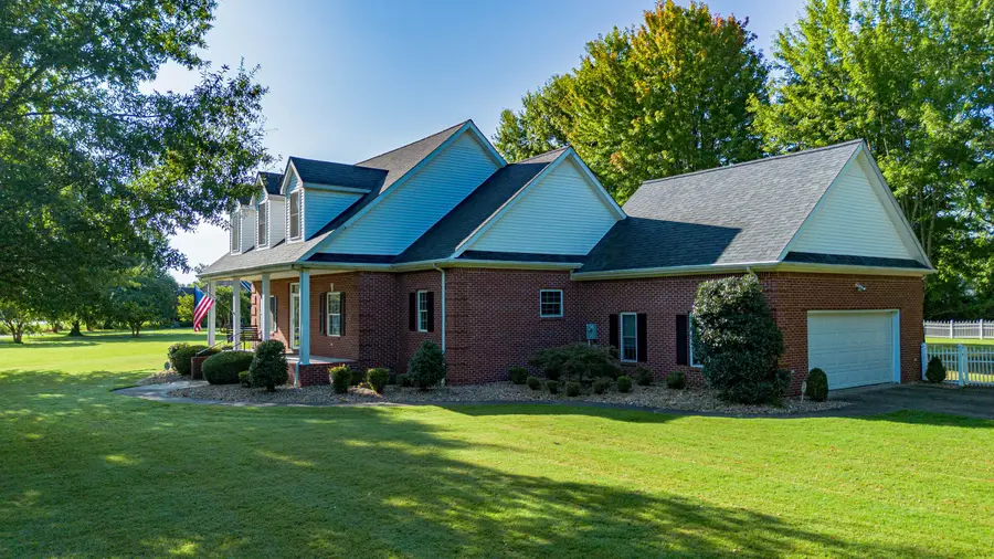 100 Fair Chase Drive, Paducah, KY 42001 - #2