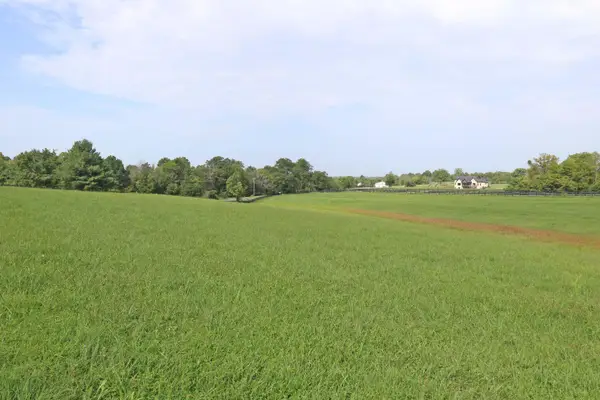 1107 Equestrian Lakes Lane, Finchville, KY 40022