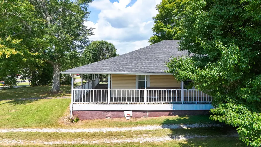 88 Back Street, East Bernstadt, KY 40729 - #3