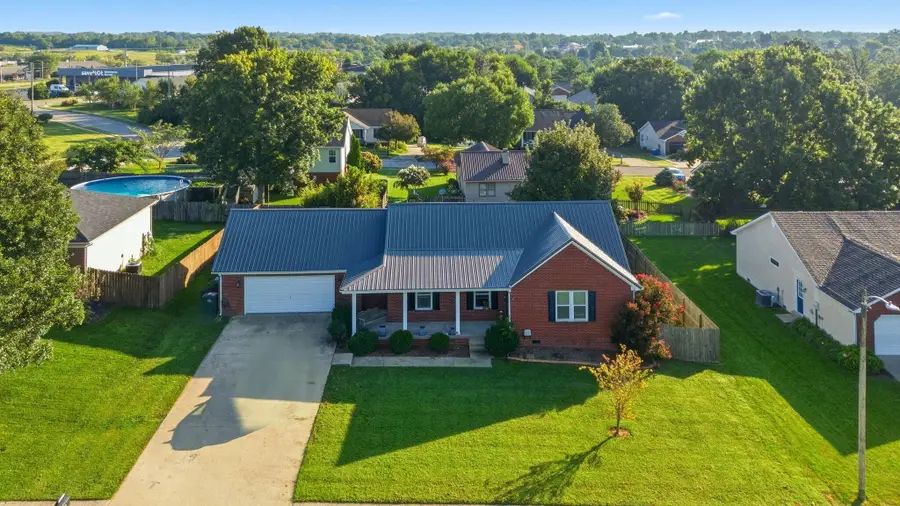 516 Chaucer Drive, Lawrenceburg, KY 40342 - #2