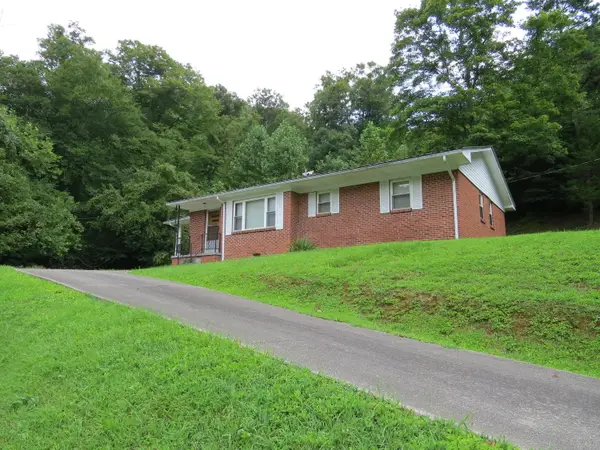 14184 Ky 223, Flat Lick, KY 40935